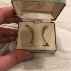 14k white gold earrings